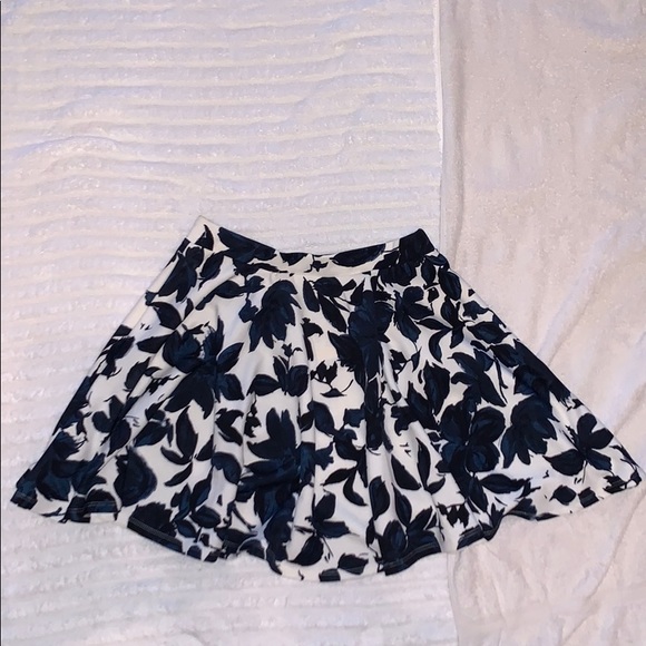 Blue Flowered Skirt- Brand New - Picture 1 of 7
